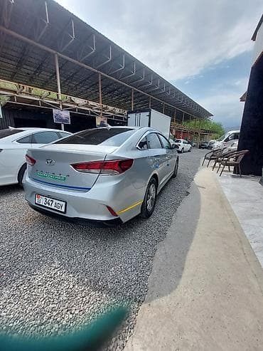 hyundai solaris i: Hyundai Sonata: 2019 г., 0.2 л, Автомат, Гибрид, Седан — 5