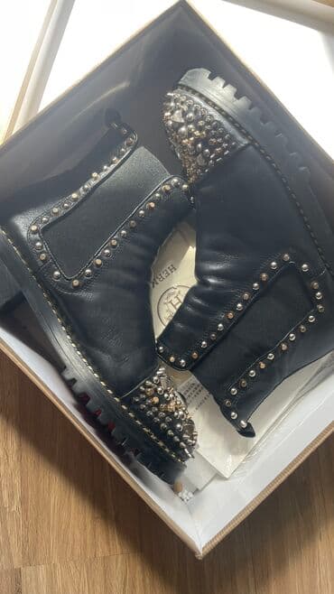 Оксфорддор: Ботинки деми 37 размер
В хорошем состоянии! — 1