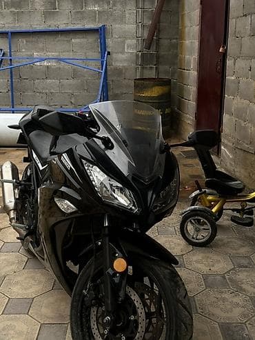 dio 27: Спортивный мотоцикл (черный обтекатель, двухфарная оптика) с ветровым — 6