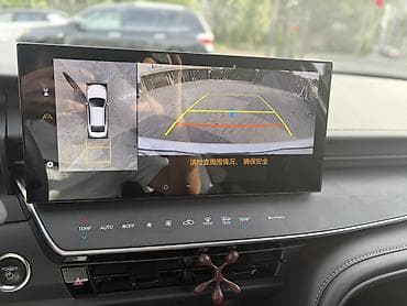 Toyota Camry: 2025 г., 2 л, Автомат, Гибрид, Седан — 10