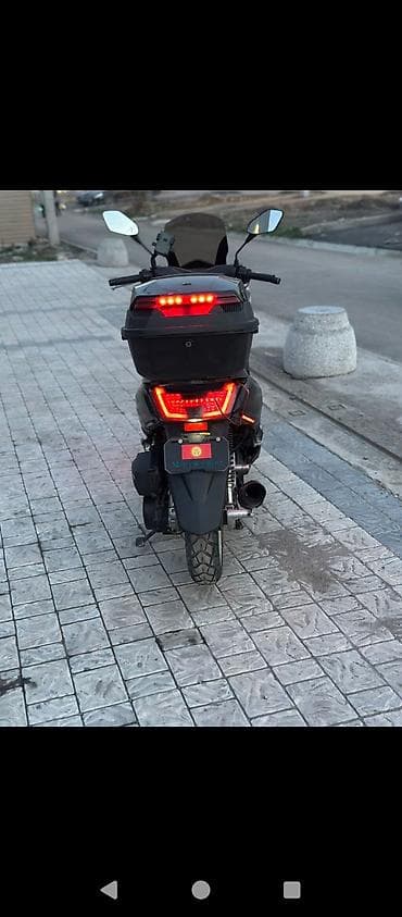 lexus 2005: Скутер макси-класса, черный, с полноразмерным ветровым стеклом и — 6