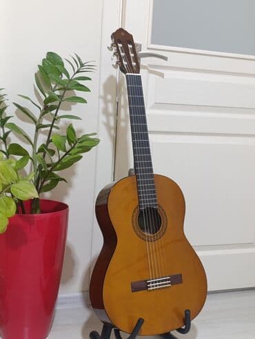 Гитары: YAMAHA C40 в идеальном состоянии в подарок оригинальный чехол - — 3