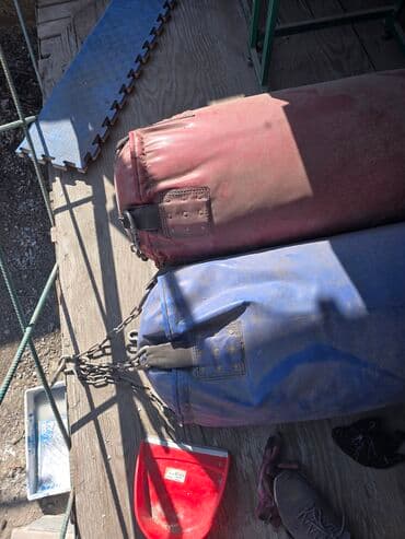 Ликвидация гаража Груша боксерская большой 2-штуки по 4000сом at lalafo.kg Ликвидация гаража Груша боксерская большой 2-штуки по 4000сом