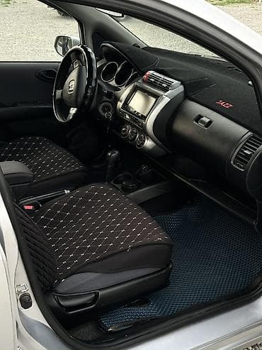 тайота джаз: Honda Jazz: 2003 г., 1.5 л, Вариатор, Бензин, Хэтчбэк — 9