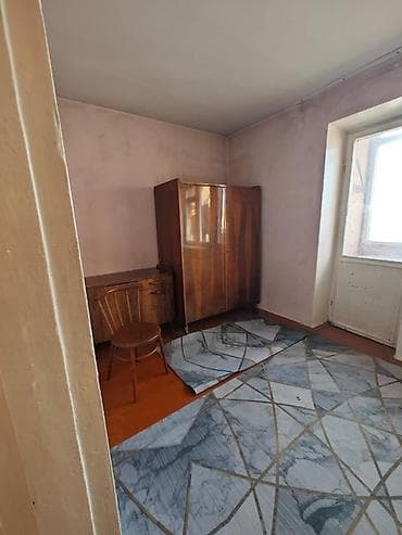 сдаю комнату чолпон ата: 2 комнаты, Риэлтор — 3