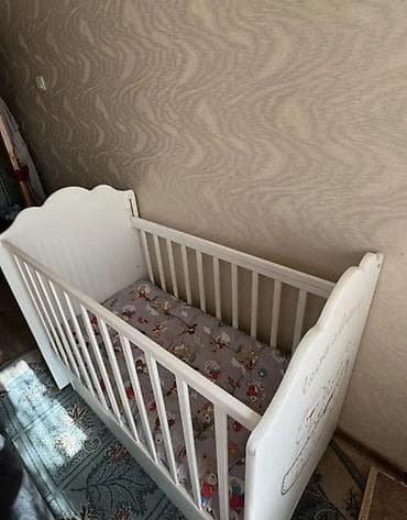 Детская кроватка с маятниковым механизмом и выдвижным ящиком - Цвет