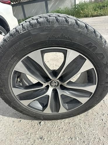 Колеса в сборе 235 / 60 / R 18, Зима, Б/у, Комплект, Внедорожные (АТ/МТ), Литые, отверстий - 5