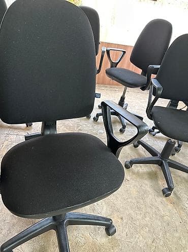 Офисные кресла: Офисное кресло, Б/у, С колесиками, Самовывоз — 1