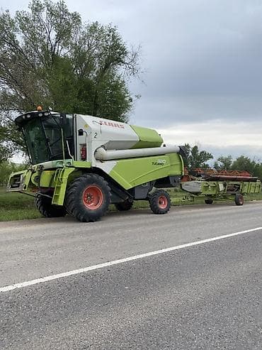 Унаа: Комбайн CLAAS жаткой Арпа чабабыз Бишкек Сокулуук Токмок — 1