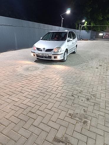 Транспорт: Nissan Almera Tino: 2005 г., 1.8 л, Кол менен иштөөчү, Бензин, Вэн/Минивэн — 4