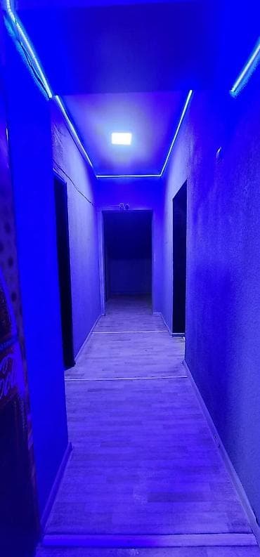 open space: Ошский рынок / базар Сдается помещение Площадь: 250м2; 4соток Первая — 7