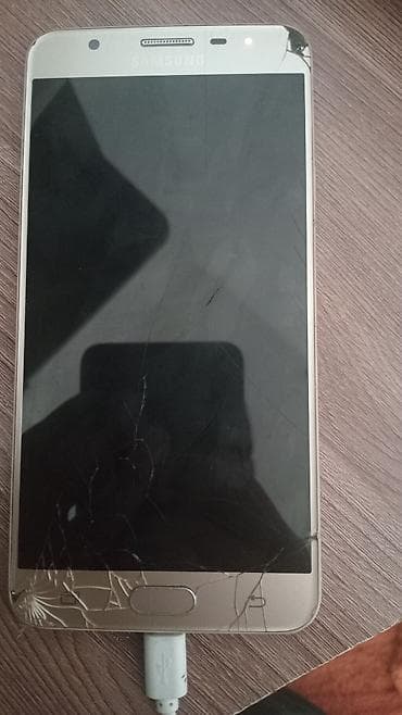 авто магнитола андроид: Samsung A10e, Б/у, 32 ГБ, цвет - Золотой, 2 SIM — 4