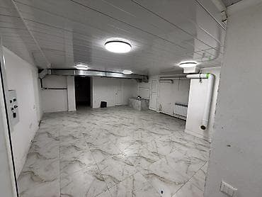 салон красоты ошский рынок: Сдаётся в аренду коммерческое помещение. 📍 Район: станция Бишкек 🏢 — 6