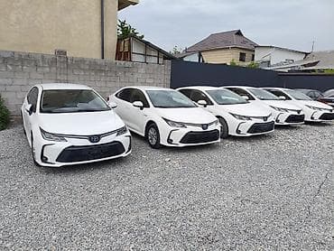 Toyota Corolla: 2021 г., 1.8 л, Гибрид, Седан — 6