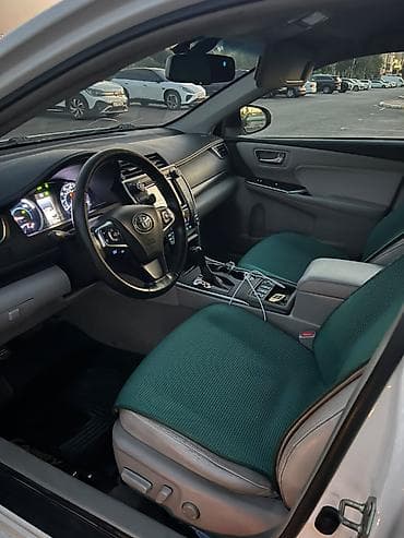 Продажа авто: Toyota Camry: 2016 г., Гибрид, Седан — 5