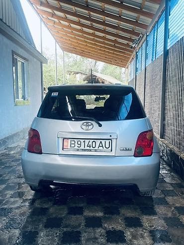 Toyota Ist: 2003 г., 1.3 л, Автомат, Бензин, Хетчбек — 2
