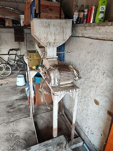 Продаётся дробилка кулачковая трёхфазная. Мощность двигателя 5.5