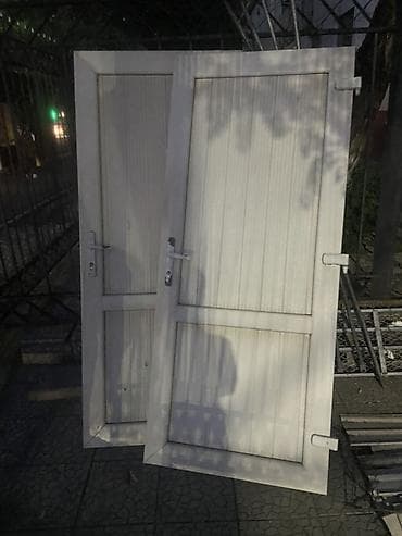 Пластиковая дверь, Б/у, Глухие, Российская — 2