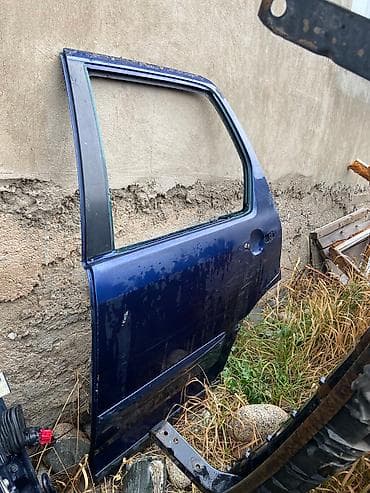 audi q3: Продаётся двери Пассат б3, левая задняя дверь Хонда СРВ -2, задняя — 1
