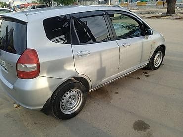 Продажа авто: Honda Fit: 2002 г., 1.5 л, Вариатор, Бензин, Хэтчбэк — 1