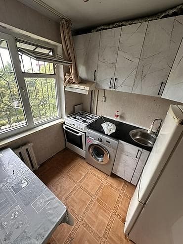 flat rent: 3 комнаты, С мебелью частично — 6