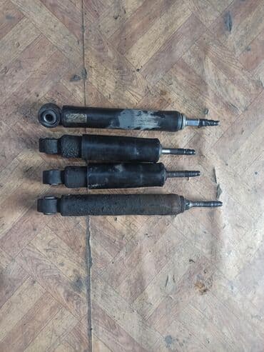 кузовной домкрат: Комплект амортизаторов Lexus — 1