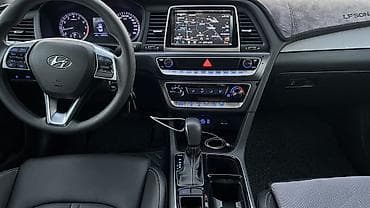 200: Hyundai Sonata: 2020 г., 2 л, Автомат, Газ, Седан — 7