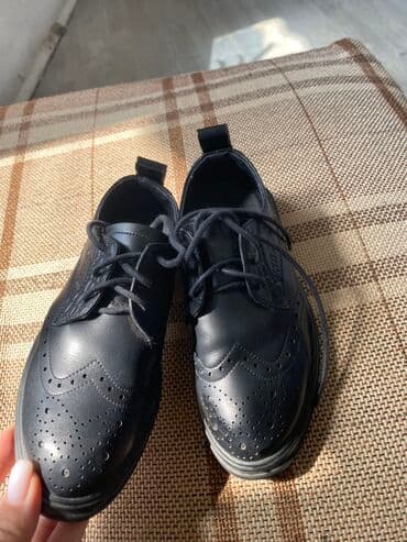 Уни туфли в отличном состоянии
Фирменные . Совенок at lalafo.kg Уни туфли в отличном состоянии
Фирменные . Совенок