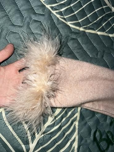 свитера с оленями парные: Розовая женская кофта/лонгслив с длинным рукавом и декором: - Нежный — 4