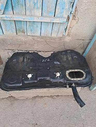 Топливный бак Subaru