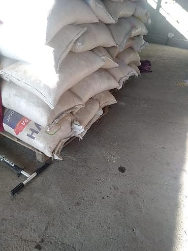 Корм для сельскохозяйственных животных в мешках - Фасовка: мешки на