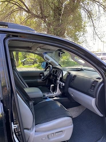 порш 911 турбо с: Toyota Sequoia: 2008 г., 5.7 л, Автомат, Газ, Внедорожник — 10