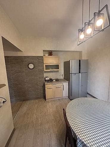 сталинка: 2 комнаты, 63 м², Сталинка, 2 этаж — 1