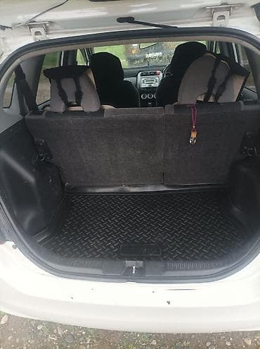Продажа авто: Honda Fit: 2004 г., 1.3 л, Автомат, Бензин, Хэтчбэк — 8