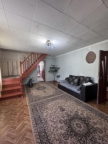 Продажа домов: Арча Бешик 📍Продается 2 этажный дом 7 комнат 174 кв м, фактически — 3