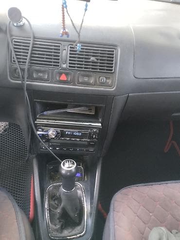 Продажа авто: Volkswagen Golf: 2003 г., 2.3 л, Механика, Газ, Хэтчбэк — 5