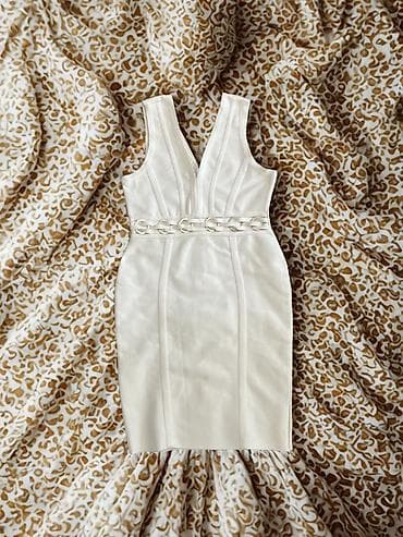 обтягивающие платье: Вечернее платье, Коктейльное, Трикотаж, Без рукавов, Открытая спина — 1