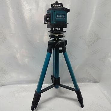 клипсодер: Лазерный уровень Makita 4D GREEN с треногой. Особенности: - Зеленый — 1