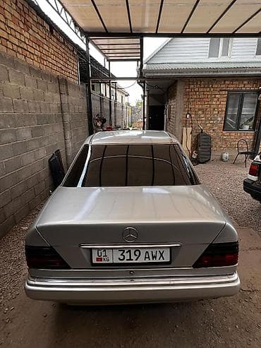 w211 стоп: Mercedes-Benz W124: 1993 г., 2.2 л, Механика, Бензин, Седан — 3