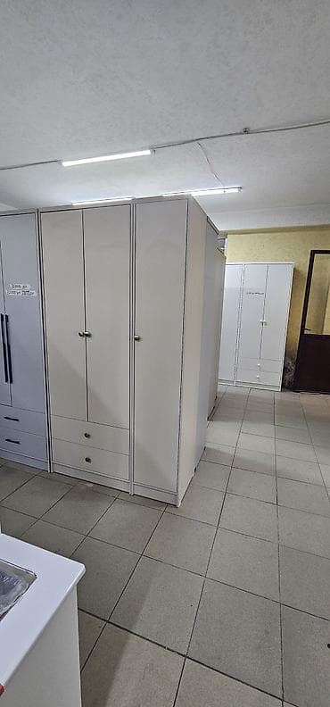 Шкафтар: Шкаф трёхдверный платяной, белый - Размер: ?220 см (указано на — 3