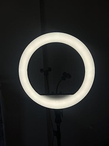 ring light: Кольцевая светодиодная лампа на штативе - Диаметр кольца: около — 2