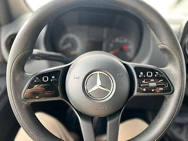 балка на спринтер: Mercedes-Benz Спринтер: 2021 г., 2.2 л, Механика, Дизель, Бус — 6