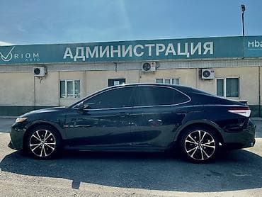 Транспорт: Toyota Camry: 2018 г., 2.5 л, Автомат, Бензин, Седан — 7