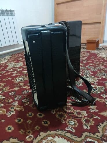 шлемы мото: Акордеон Weltmeister (кнопочно-клавишный) Описание: - Полноразмерный — 5