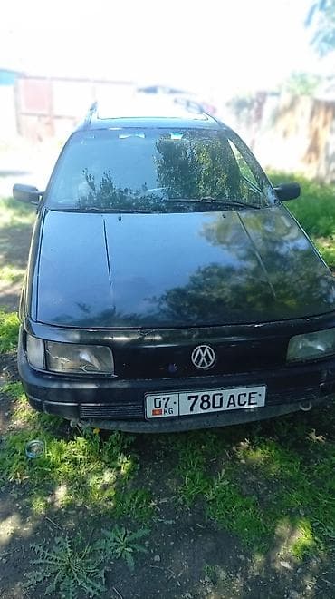 Volkswagen Passat Variant: 1990 г., 1.8 л, Механика, Бензин, Универсал