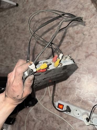 led: В дар! Цифровой ТВ‑ресивер DVB-T2/DVB-C с медиаплеером Особенности — 2