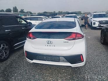Транспорт: Hyundai Ioniq: 2019 г., Гибрид, Лифтбек — 4