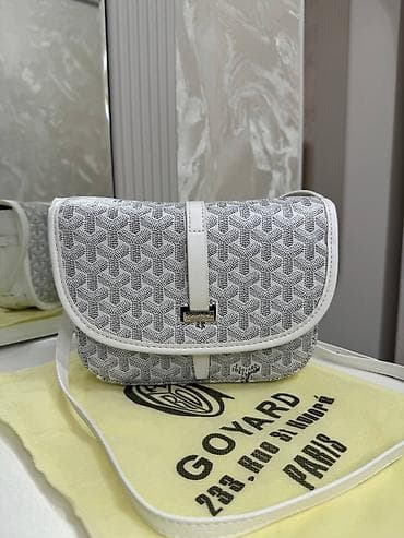 Аксессуарлар: Сумка кросс-боди Goyard Belvedere в белом цвете. Модель унисекс. Она — 1