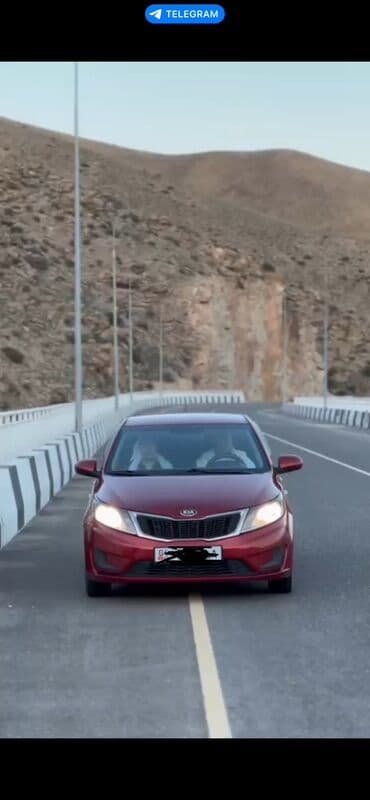 Kia Rio: 2015 г., 1.4 л, Механика, Бензин, Седан