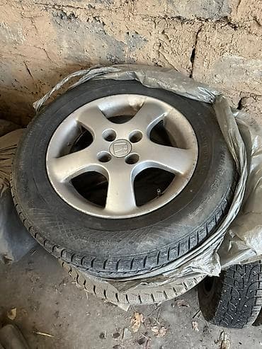 Колеса в сборе 195 / 65 / R 15, Зима, Комплект, Легковые, Литые, отверстий - 5 at lalafo.kg Колеса в сборе 195 / 65 / R 15, Зима, Комплект, Легковые, Литые, отверстий - 5